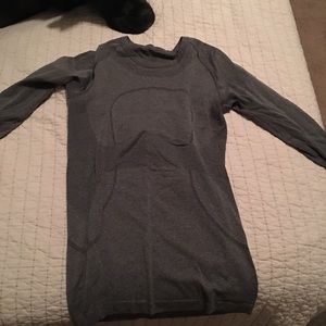 Long sleeve lululemon top